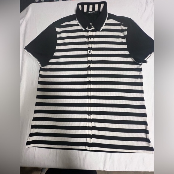 KARL LAGERFELD PARIS MEN’S STRIPE POLO SHIRT. SIZE LARGE (SEEMS TO BE SMALL). - Picture 8 of 15